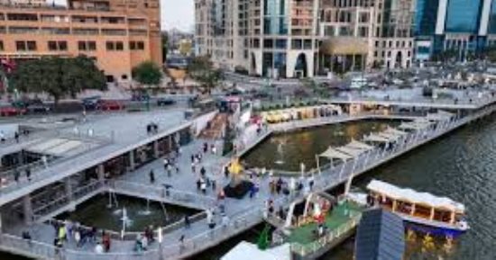فى أول أيام عيد الأضحى.. البهجة تعانق ميادين الجمهورية الجديدة.. كيف تحولت ساحات مصر المطورة إلى لوحات فنية ومقاصد عالمية للتنزه فى عيد الأضحى؟.. ممشى أهل مصر والتحرير وميادين المحافظات تفتح ذراعيها للمحتفلين