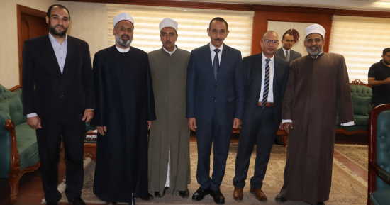 محافظ سوهاج يستقبل المهنئين بعيد الأضحى المبارك