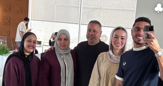 كريم الدبيس يحتفل بعيد الأضحى مع العائلة قبل العودة للأهلى.. صورة