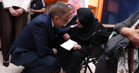 محافظ الجيزة يشارك نزلاء دار تكريم هدية بركات فرحة عيد الأضحى