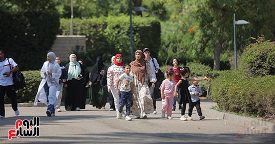 حديقة الأزهر تستقبل زوارها فى ثانى أيام عيد الأضحى المبارك