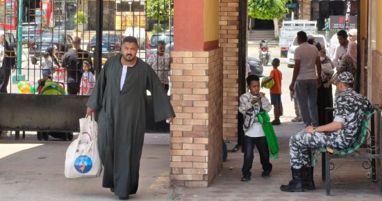 صور.. توافد المواطنين على الحديقة الدولية للاحتفال بثانى أيام عيد الأضحى