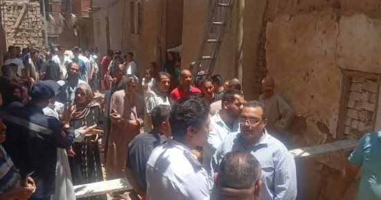 إنهيار جزئى لعقار فى درب فايد مركز الشهداء بالمنوفية 
