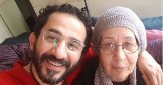 نجوم الفن يقدمون التعازى لـ أحمد حلمى فى وفاة والدته.. ربنا يصبر قلبك