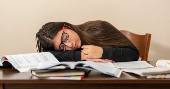 امتحانات الإعدادية بعد العيد.. 5 نصائح عملية عشان ترجع لمود المذاكرة