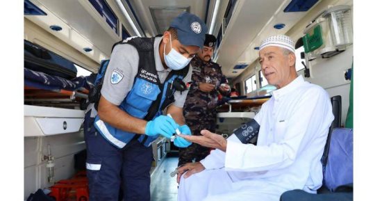 للعائدين من الحج.. إجراءات يجب اتباعها عند شعورك بالحمى أو التهاب الحلق 