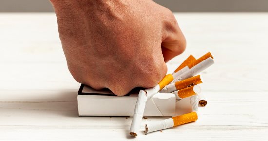 القانون يحظر التدخين بالأماكن العامة وغرامة تصل لـ20 ألف جنيه للمخالفين
