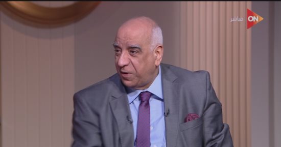 اللواء محمد نور الدين يكشف كواليس خناقة مصطفى محمود في عزاء عبد الوهاب