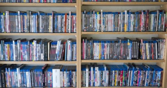 كم يبلغ العمر الافتراضى لأقراص Blu-ray وDVD؟
