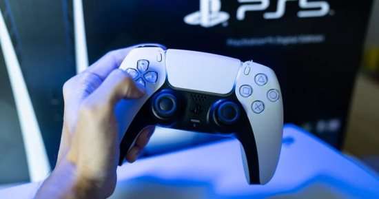 ماذا يعنى الضوء البرتقالى فى يد تحكم PlayStation 5؟