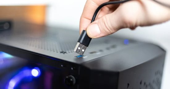 أيهما أسرع: منفذ USB الأزرق أم التركواز «Teal»؟