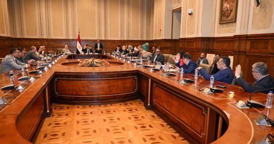 "اقتصادية الشيوخ" توافق على مشروع قانون خطة التنمية الاقتصادية والاجتماعية