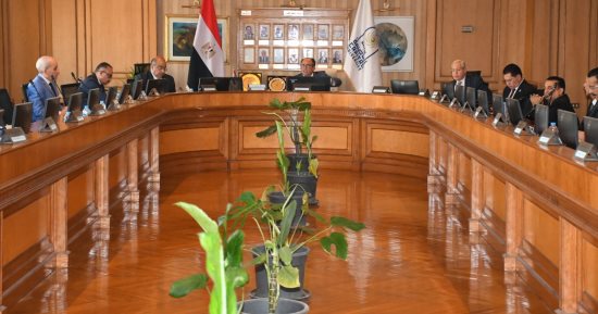 رئيس جامعة العاصمة: التوسع فى زراعة جميع المساحات الصالحة بالحرم الجامعي