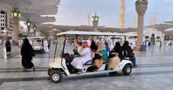 ضيوف الرحمن يتوافدون إلى المسجد النبوى بعد إتمامهم مناسك الحج 