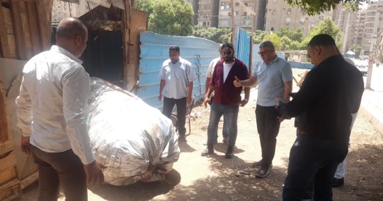 إخلاء مخازن خردة ومصادرة عربات فرز.. حملات مكثفة لإعادة الانضباط بشوارع الطالبية