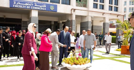 جامعة دمنهور تنهي المرحلة الأولى من تطوير اللاندسكيب بتقنيات ترشيد المياه