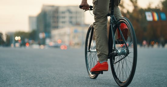اليوم العالمى للدراجات.. 4 أبراج تفضلها على السيارات وتعتبرها أسلوب حياة