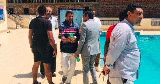 مدير شباب ورياضة الأقصر يتابع التزام حمام السباحة بالنادى الرياضى بضوابط التشغيل
