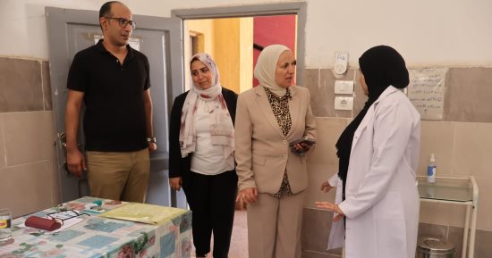 مدير تعليم القاهرة تتفقد اللجان بأول أيام امتحانات الإعدادية: الانضباط خط أحمر