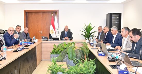 ‎وزير الرى: التنسيق مع أجهزة الزراعة والروابط لمتابعة تطهير المساقي الخاصة