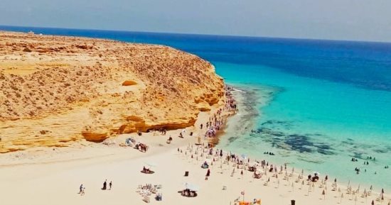 شواطئ ومزارات يحرص الجميع على زيارتها فى مرسى مطروح.. عجيبة مزار ساحر وخلفية لأجمل الصور والذكريات.. آلاف المصطافين يتوافدون يوميا على حمام كليوباترا وشاطئ الغرام.. والكورنيش متنزه يقصده الجميع.. صور