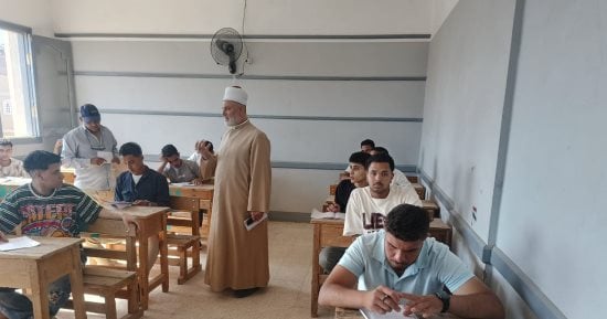 رئيس منطقة سوهاج الأزهرية يتفقد لجان الثانوية بجهينة وطهطا
