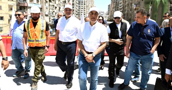 رئيس الوزراء يتفقد أعمال إنشاء محور "محمد نجيب"