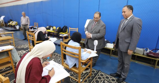 رئيس جامعة كفر الشيخ يتفقد أعمال امتحانات كلية علوم الرياضة 