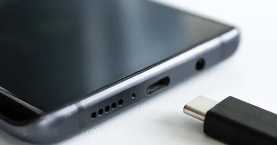 العمر الحقيقى لمنفذ USB-C أطول مما تتخيل.. كيف تتعامل معه بشكل صحيح