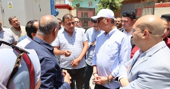 محافظ الجيزة يتفقد مشروع محطة رفع الصرف الصحى بعزبة البكباشى بحى جنوب