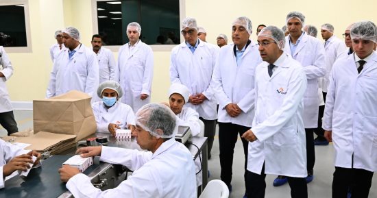 رئيس الوزراء يتفقد مصنع جلوبال أدفانسد للأدوية