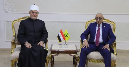 محافظ شمال سيناء يستقبل مفتي الجمهورية ويؤكد أهمية ترسيخ قيم الوسطية