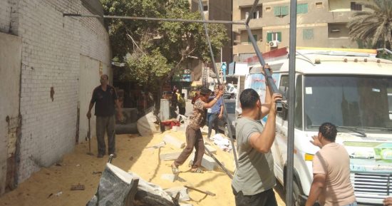 حي البساتين يشن حملات مكثفة لضبط الشوارع وإزالة الإشغالات 