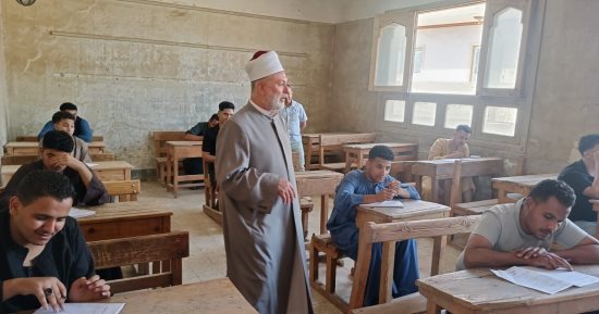 طلاب القسم الأدبى بالثانوية الأزهرية : لا شكاوى من مادة «التوحيد»