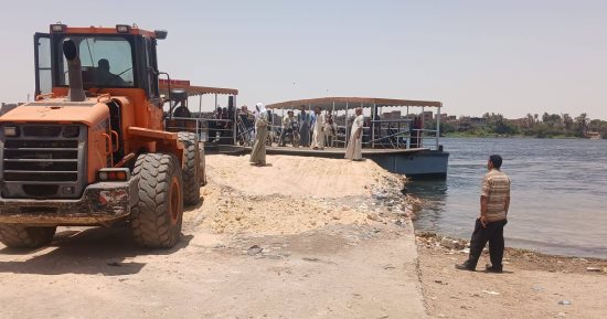 محافظ أسيوط: تطوير المرسى الشرقى لعبارة مجريس بصدفا لتسهيل حركة المواطنين