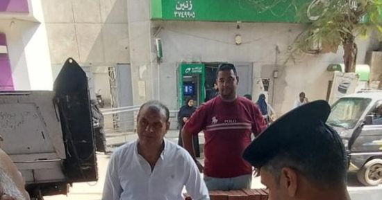 إنشاء مقاعد لكبار السن أمام مكتب بريد زنين فى بولاق الدكرور وتحسين المظهر الحضارى