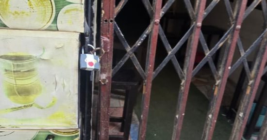 تشميع 3 أنشطة تجارية غير مرخصة خلال حملة مكبرة بحى العجوزة.. صور