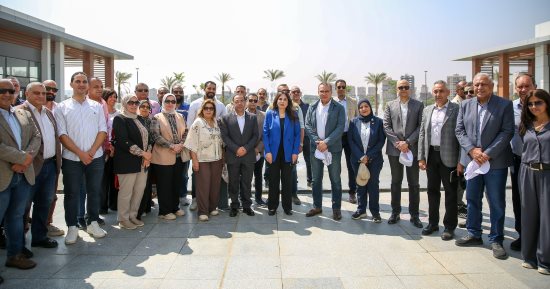 وزيرة الإسكان تتفقد مشروع "حدائق تلال الفسطاط"