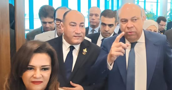 النائب عمرو رشاد يطالب بتوسيع الخدمات الرقمية داخل مطار القاهرة 