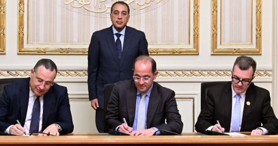 لفض التشابكات المالية.. رئيس الوزراء يشهد توقيع بروتوكول لتسوية تمويل إنشاء 11 جامعة أهلية 