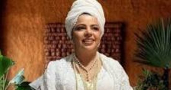 العرافة البرازيلية وكأس العالم.. كيف نقرأ نبوءة خطف المشجعين بواسطة الفضائيين؟