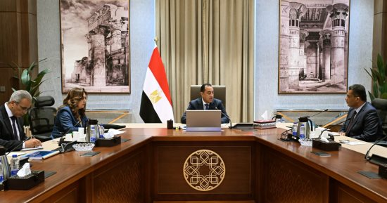 مدبولى يوجه بضرورة إحداث نقلة حضارية بالغردقة والمدن السياحية بالبحر الأحمر