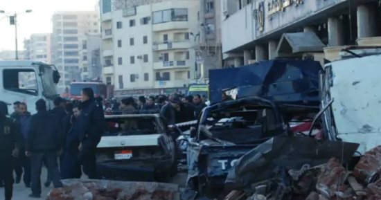 حتى لاننسى.. جرائم وتفجيرات ارتكبتها جماعة الإخوان الإرهابية في الدقهلية.. تفجير مديرية الأمن وقسم المنصورة.. ذبح سائق تاكسي بسبب مروره أثناء مسيرة.. خداع واستقطاب أبناء القرى  تحت مسمى الخلافة الإسلامية.. صور