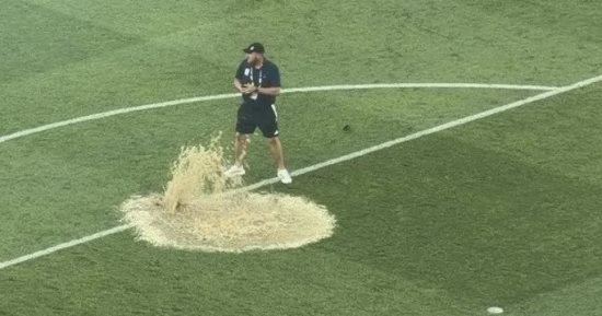 انفجار غير مألوف بين شوطي مباراة العراق والنرويج فى كأس العالم.. فيديو