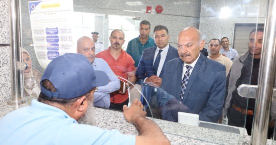 محافظ السويس يتابع تطوير الخدمات الرقمية وإنجاز معاملات المواطنين
