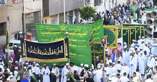 انطلاق موكب الطرق الصوفية احتفالا برأس السنة الهجرية بمشاركة الآلاف