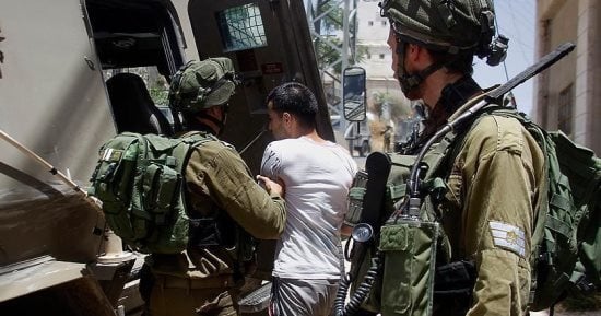 محلل فلسطينى: إسرائيل تواصل التصعيد لعرقلة المرحلة الثانية من اتفاق غزة