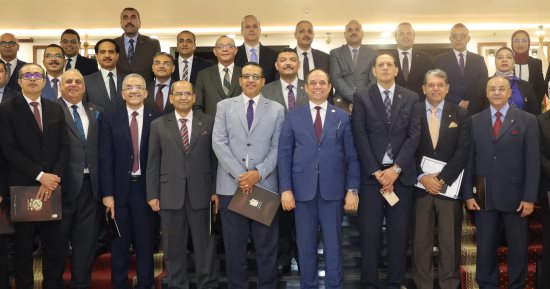 مركز التدريب القضائى بالنيابة الإدارية يكرم المحاضرين وأعضائه تقديرا لجهودهم