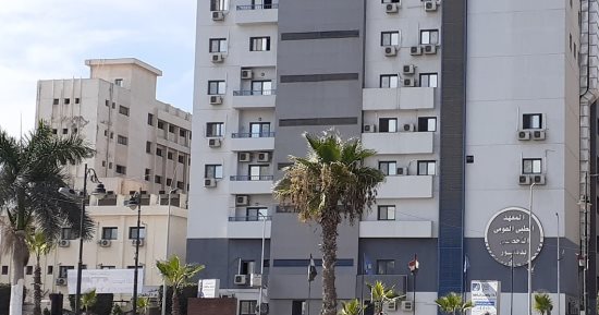 فيديو مفبرك.. مستشفى دمنهور ينفى تشغيل أغانى مهرجانات بحجرات الأطباء   