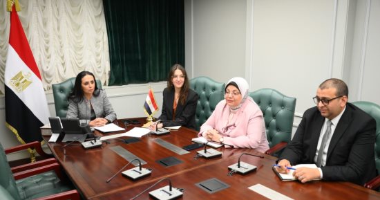 وزيرة التضامن تبحث مع وزير التنمية بالبحرين التعاون فى شؤون الرعاية الاجتماعية
